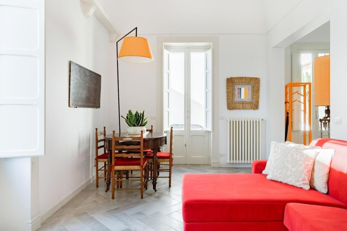 Biccari6 Terrace Apartment Lecce Bagian luar foto